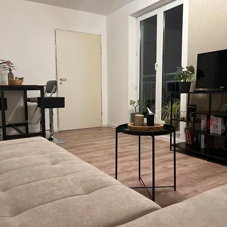 Juna Mit Tg Stellplatz
